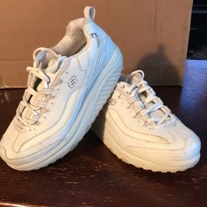 Skechers Shape-UPS Ladies Size 7.5 White